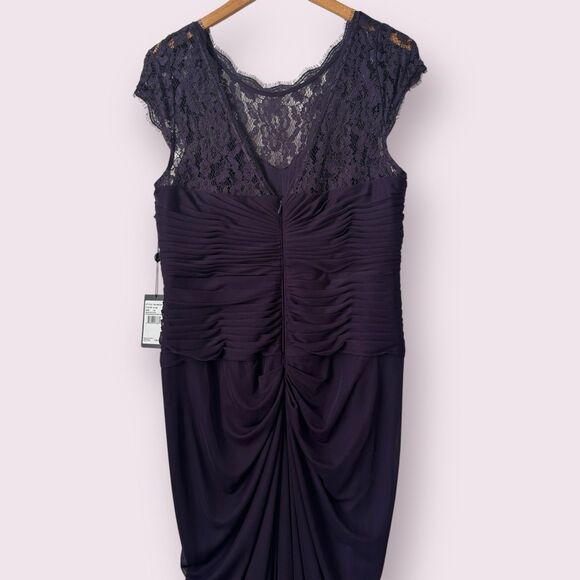 adrianna papell dress Like A Glove NWT Purple Lace Shoulders Shirred Plus 16 - Picture 8 of 10